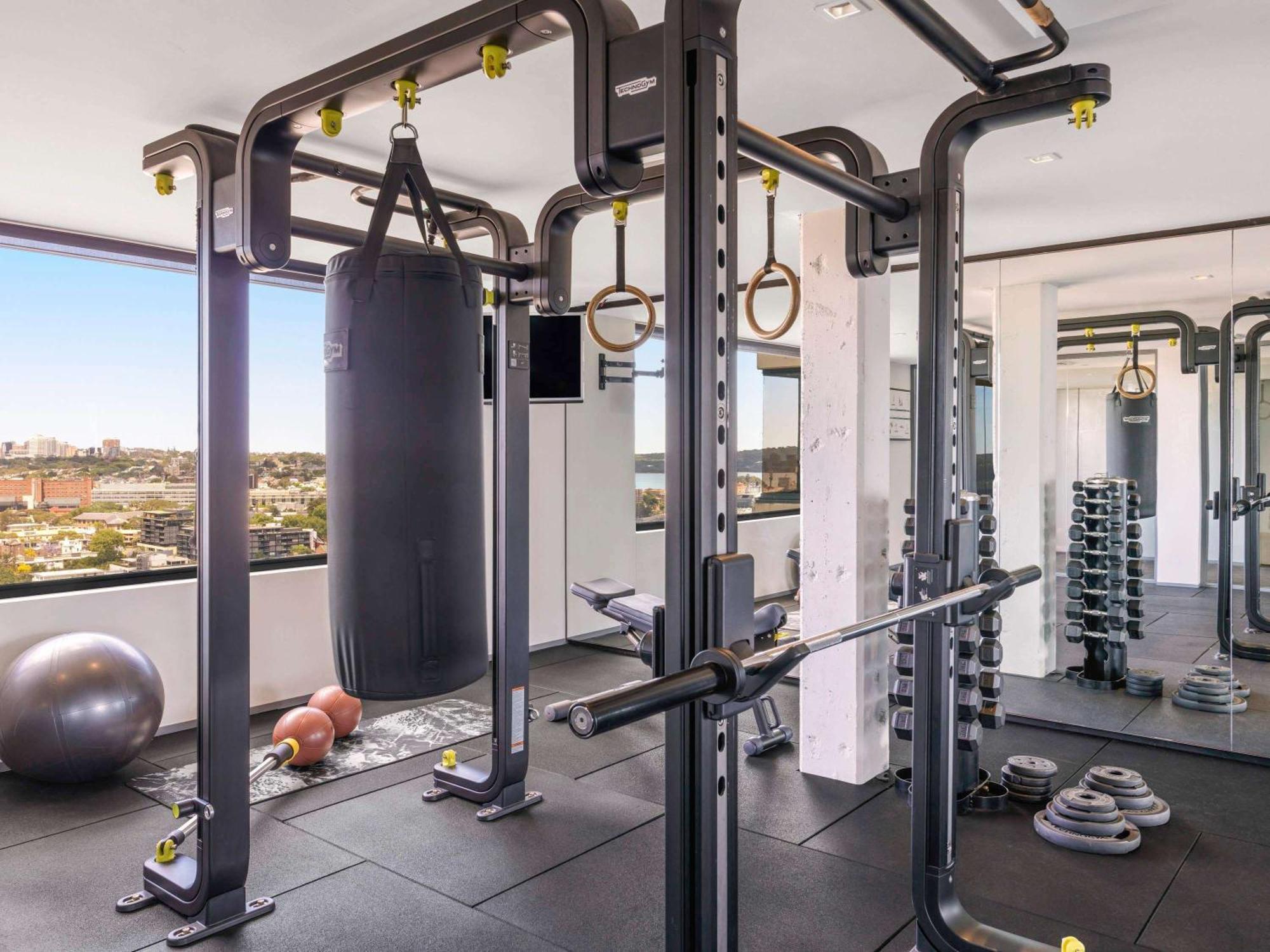 فندق بولمان سيدني هايد بارك المظهر الخارجي الصورة The gym at The Ivy Collection