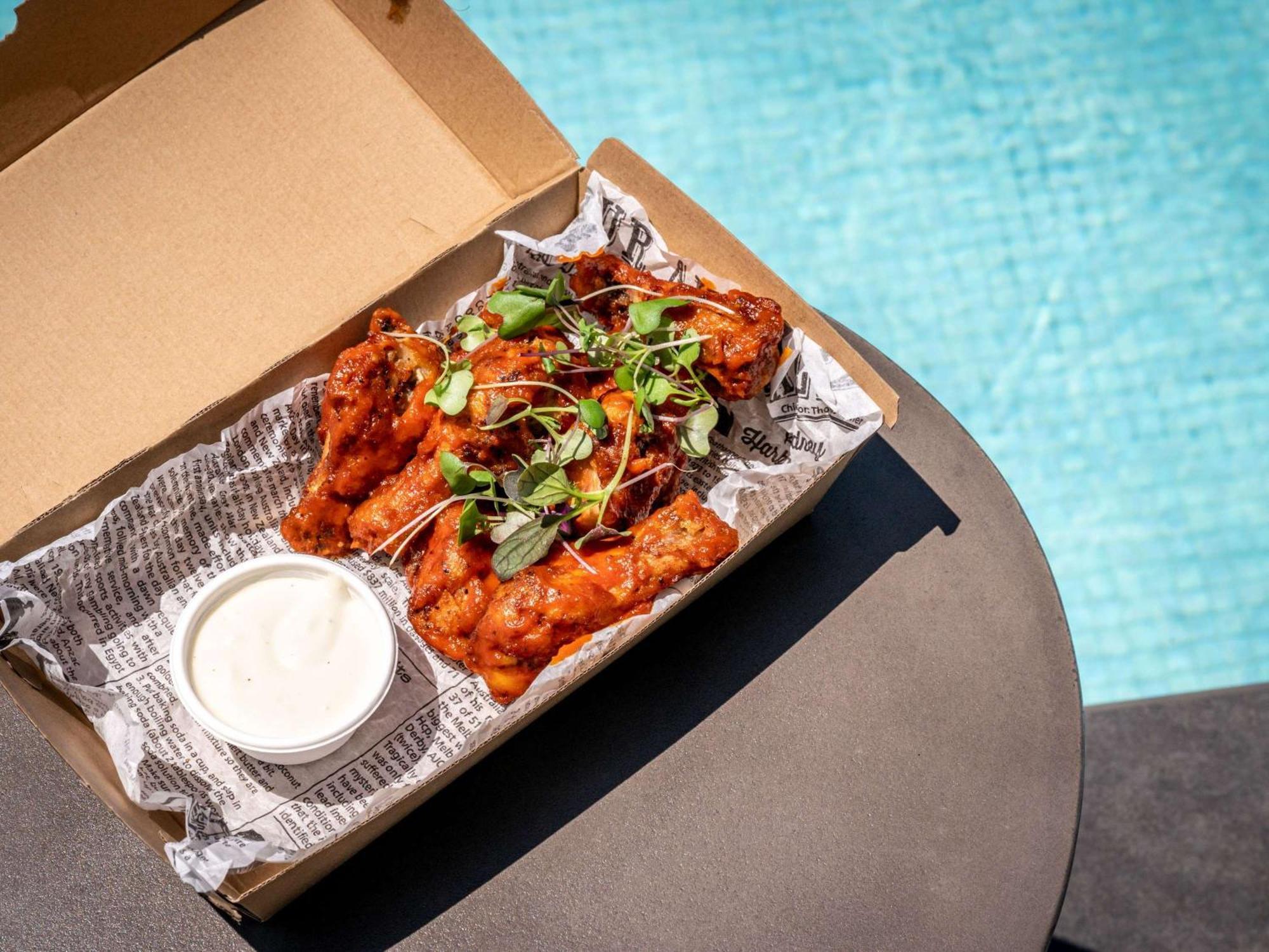 فندق بولمان سيدني هايد بارك المظهر الخارجي الصورة Chicken wings