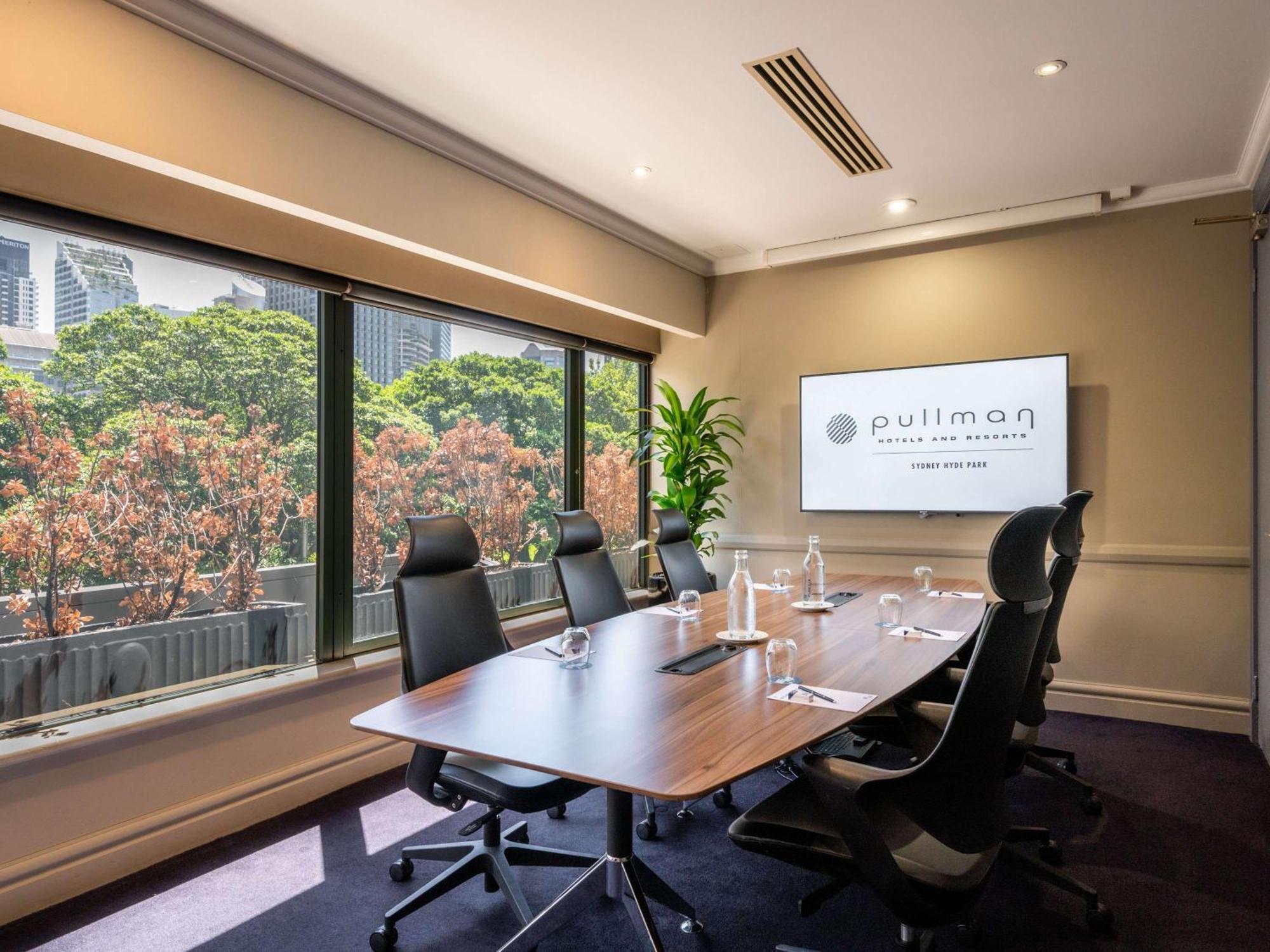 فندق بولمان سيدني هايد بارك المظهر الخارجي الصورة Boardroom at Pullman Melbourne on Swanston