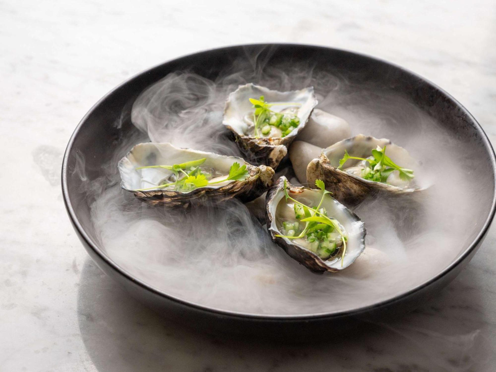 فندق بولمان سيدني هايد بارك المظهر الخارجي الصورة Oysters with tarragon
